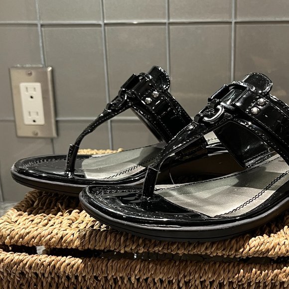 NEW UNISA Sandals NWT Size 7 1/2M NEW Black Patent Man Made NEW - Picture 7 of 11